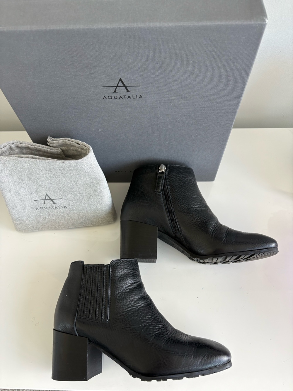 Aquatalia Charlotte Weatherproof Ankle Boots black pebbled leather sz 6.5